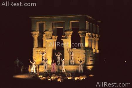 Alf Leila wa Leila Hotel 21